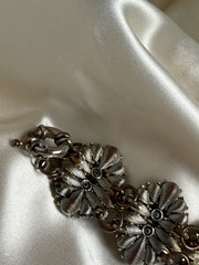 Vintage Pastel Blue & Green Rhinestone Floral Wire Bracelet – Silver Tone