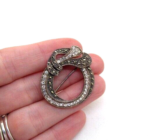Vintage 925 Sterling Silver Marcasite Stone Rhinestone Wreath Twist Tie Brooch