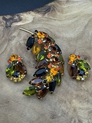Juliana D & E DeLizza Elster Leaf Brooch / Pin and Clip-on Earring Set