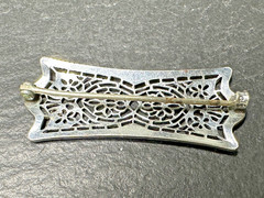 ANTIQUE? SILVER TONE FILAGREE BROOCH N611