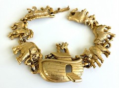 Vintage signed AJC Noah’s Ark gold tone link bracelet animals 7 inches