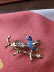 Vintage Gerrys Signed Bluebird Nest Brooch Faux Pearl Eggs Enamel Pin Gold Tone