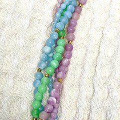 Vtg Pastel Beaded Womans Multi-Strand Necklace & Cluster Clip-On Earrings Set