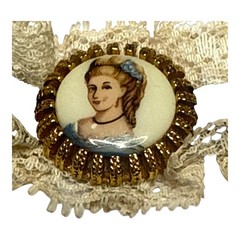 Vintage 1950s Victorian Revival Lace Ribbon Portrait Choker Necklace Unsigned