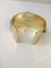 Jewelmint Faux Amber Cuff Bracelet Gold Tone 2.25” Diameter