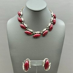 Vintage Burgundy Marquise Cabochon Gold Tone Necklace Clip On Earrings Set