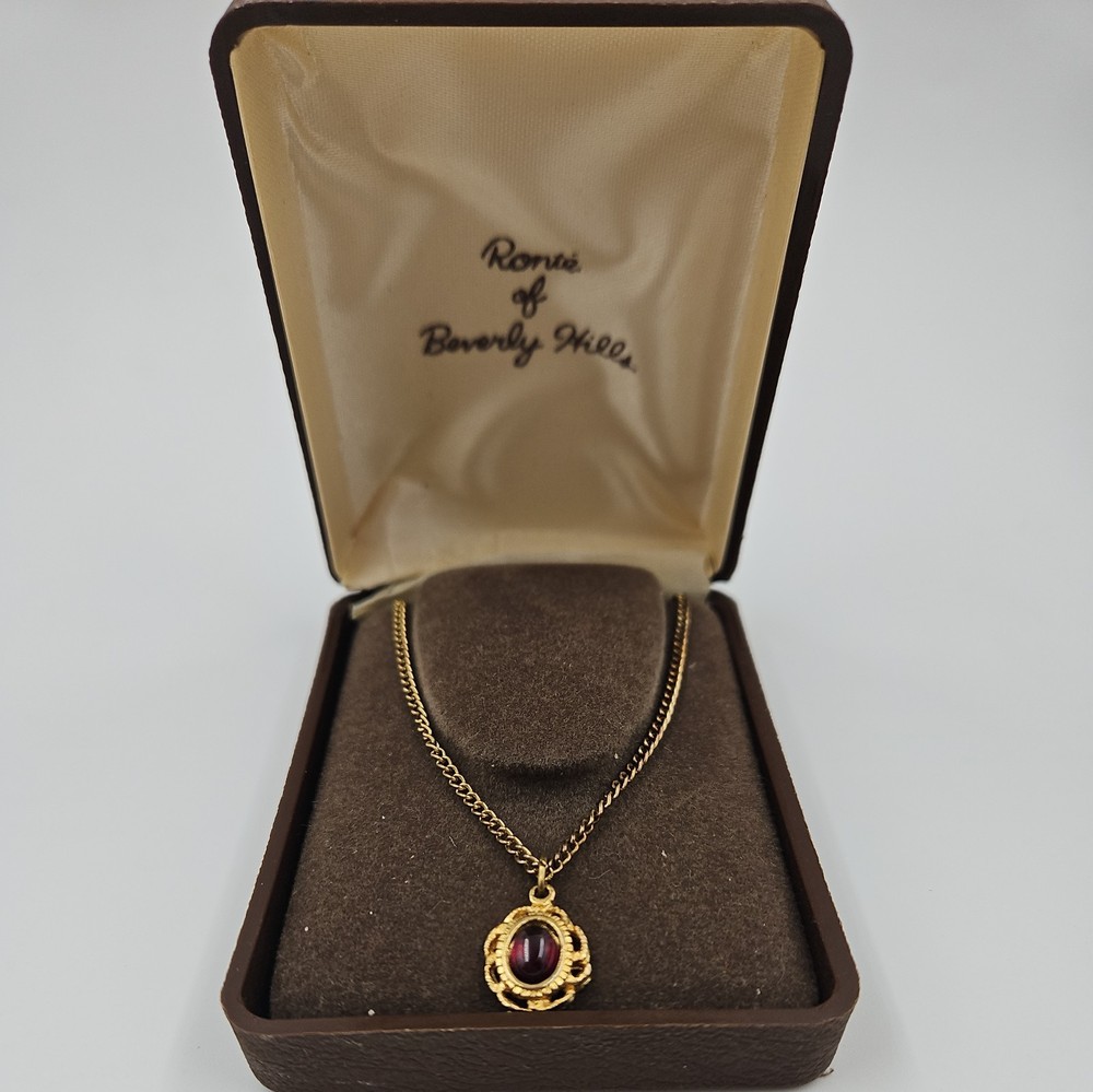 Ronte Beverly Hills VTG Simulated Amethyst Florentine Pendant Necklace