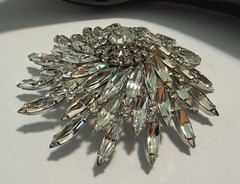 Vintage Signed Weiss Clear Rhinestone Domed Pinwheel Navette Brooch 3” – READ