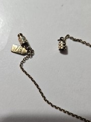Vintage Floral Pendant Necklace 1928 Gold-tone In Great Condition. 8.5″ Long