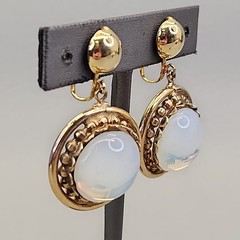 Vintage Opalite Necklace Clip Earrings Set Round Glass Gold Tone Pendant 24″