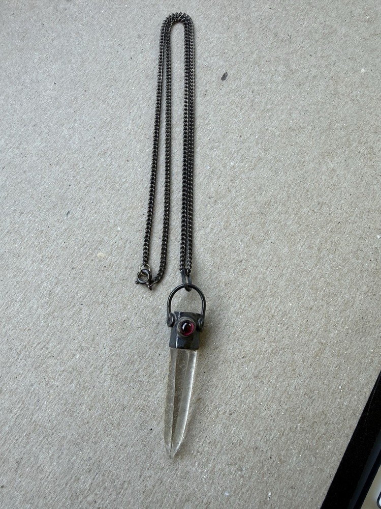 Vintage 1970s Sterling Silver 925 Quartz Crystal Point Pendant Necklace Garnet