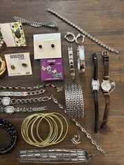 Lot 1 Vintage And New Jewelry 32