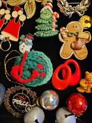 Christmas COSTUME JEWELRY & Things for Repurposing, or Craft Making. #110