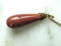 Vintage Gold-Filled Goldstone Tear Drop Pendant Necklace ETC10290