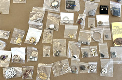 30lb LOT Vintage Jewelry Necklace Brooch Pendant Earrings Bracelet Costume Watch