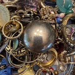 Jewelry Lot 3#9oz Earrings Vintage Modern Necklaces Cuff Link & Pieces. 103