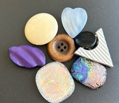 30PC VTG FLOWER PIN craft LOT,Mixed Media FLORAL ART,repurpose,HOLIDAY CRAFTS