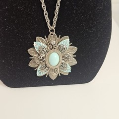 Vintage Southwest style Silver Tone Medallion pendant: Turquoise color cabochon