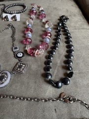 13 Pieces Vintage to Now Fashion Jewelry Mixed Lot Black Tone Mixed Material