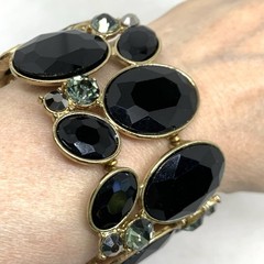 Fashion Oval Gem Cluster Chunky Cuff Black Smokey Deep Green Stretch Bracelet 9”