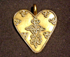 MMA Metropolitan Museum of Art HEART Pendant Etruscan Work Antique Reproduction