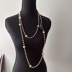Saks Fifth Avenue 65 Inch VINTAGE Large Pearl Necklace Gold Tone C Photo $69.00