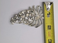 Vintage Elegant Francois Signed Silver Tone Clear Rhinestone Spray Brooch
