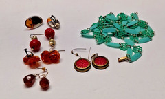Nice Group Of Vintage Plastic Jewelry Carved Marbled Bakelite Earrings & Others