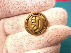 FANCY VTG ANTIQUE ROSE GOLD FILLED “D” COLLAR STUD BUTTON WITH “DWB”? MONOGRAM