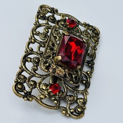 Vintage Brooch Red Glass Stones Filigree Openwork Goldtone 1-7/8″ x 1-1/8′
