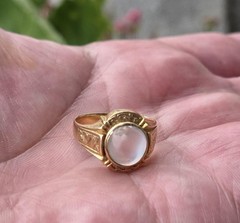Beautiful 1930’s Chinese 18k Gold & Moonstone ring Size 7.5