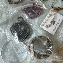 Huge Vintage Costume Jewelry Lot. $900+ Retail. Too For Pictures-107 Pieces