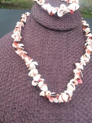 Coral cream and black curly shell necklace bracelet set 16″ choker barrel