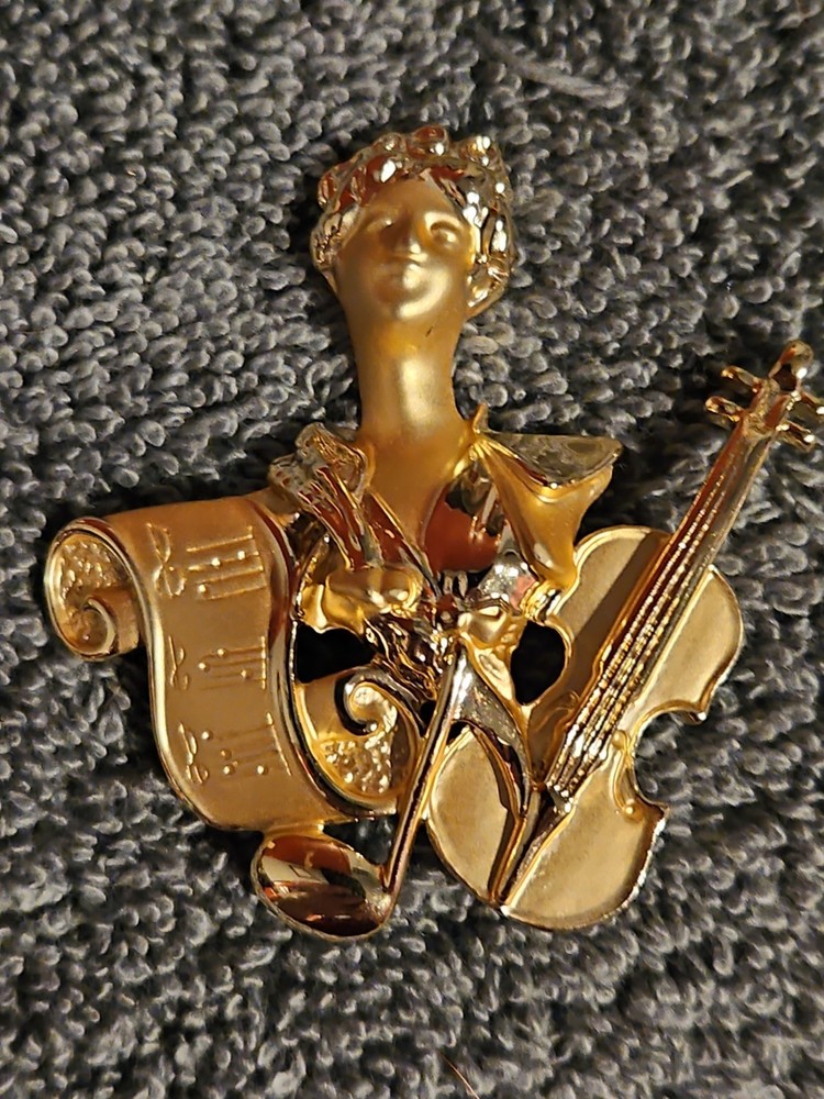 Brooch Pin Musician Muse Musical Notes Violin Gold Tone Satin Matte Vintage