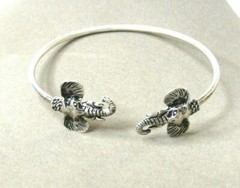 VTG Elephant Open Bangle Bracelet Antiqued Silver-Tone Safari Africa