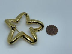 Vintage Lady Remington LR Shiny Smooth Gold-Tone Star Outline Pin Brooch