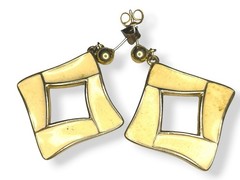 Vintage Trifari Ivory Cream Enamel Gold Tone Bracelet & Dangle Drop Earring Set