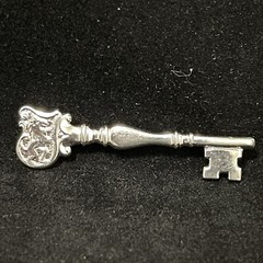 Skeleton Key Towle Sterling Silver Brooch Bar Pin Rampant Lion Signed