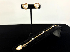 VTG CROWN TRIFARI WHITE Pearlescent Inset Gold Tn HEART Bracelet Earrings Set