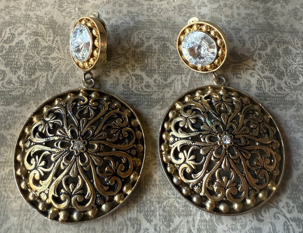 Vintage Gold Tone Filigree Dangle Drop Clip-On Earrings w/Clear Rhinestone 3″