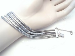Elegant Vintage 5 Strand Silver Tone Snake Style Chain Bracelet safety chain