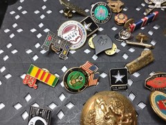 Lot Over 40 Pins Mostly Military Pins Militaria Lot AAB 16