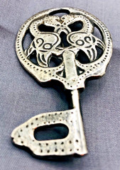 Vtg DAVID – ANDERSEN Saga Series Viking Sterling Key Brooch -Design from 900 AD