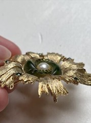 Rare Vintage EDLEE Green Art Glass Pearl Rhinestone Chunky Gold Tone Brooch 1947