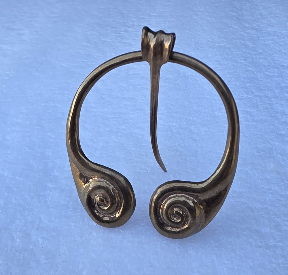 Signed Celtic Knot Cloak Pin Penannular Brooch Bronze/Brass Alloy CelticViking