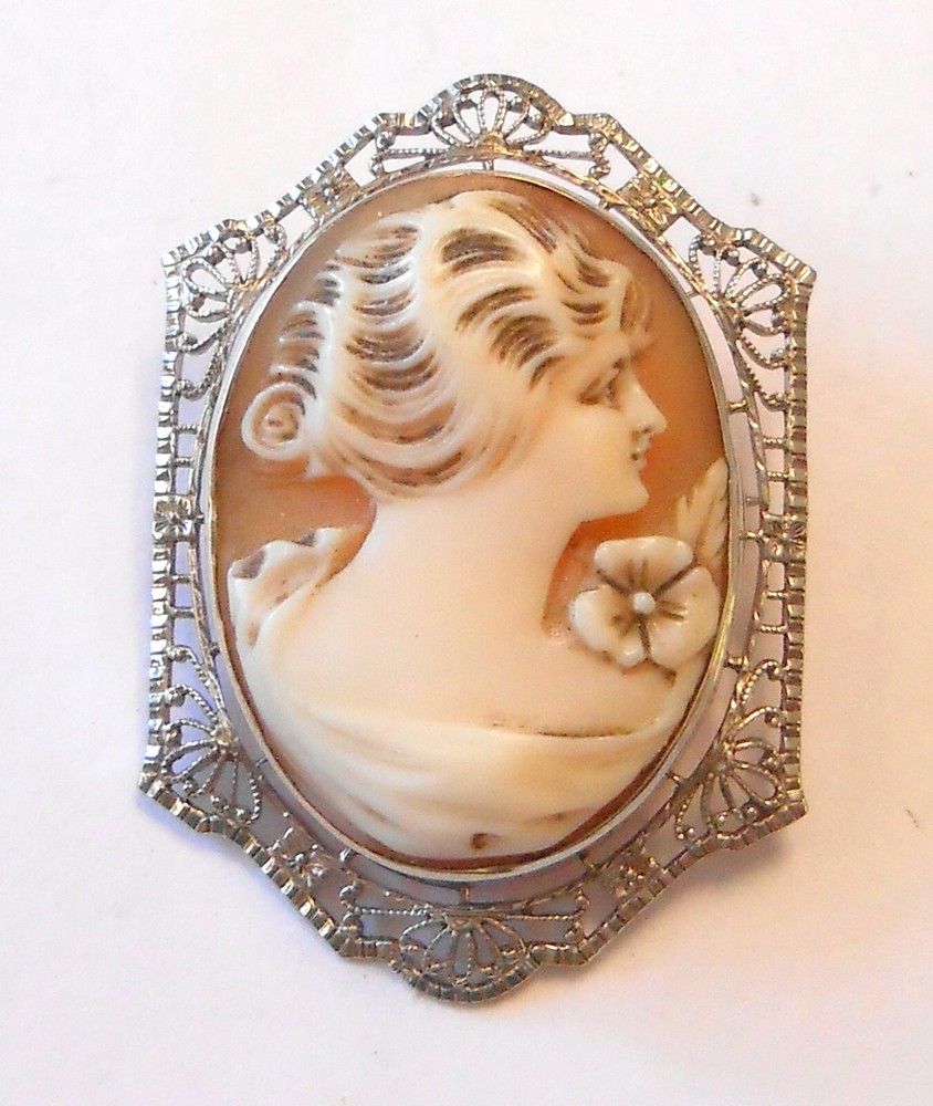 Vintage 10K White Gold Filigree Shell Cameo Female Wearing Flower Brooch 33x23mm