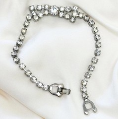 Vintage 1950s Smart Set Rhinestone Bracelet – Bowtie Design, 7″