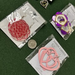 Vintage Pierced Earrings Lot Of 4 Pair 1990’s To 2000’s Hearts Resin Boho No Lea