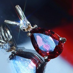 14k yellow gold pendant 1.33ct Bohemian garnet diamond solitaire charm 1.03g N28