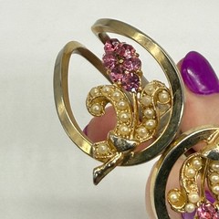Vintage Clamper Bracelet Pink Rhinestone Flowers Cream Beads 1 missing Gold Tone